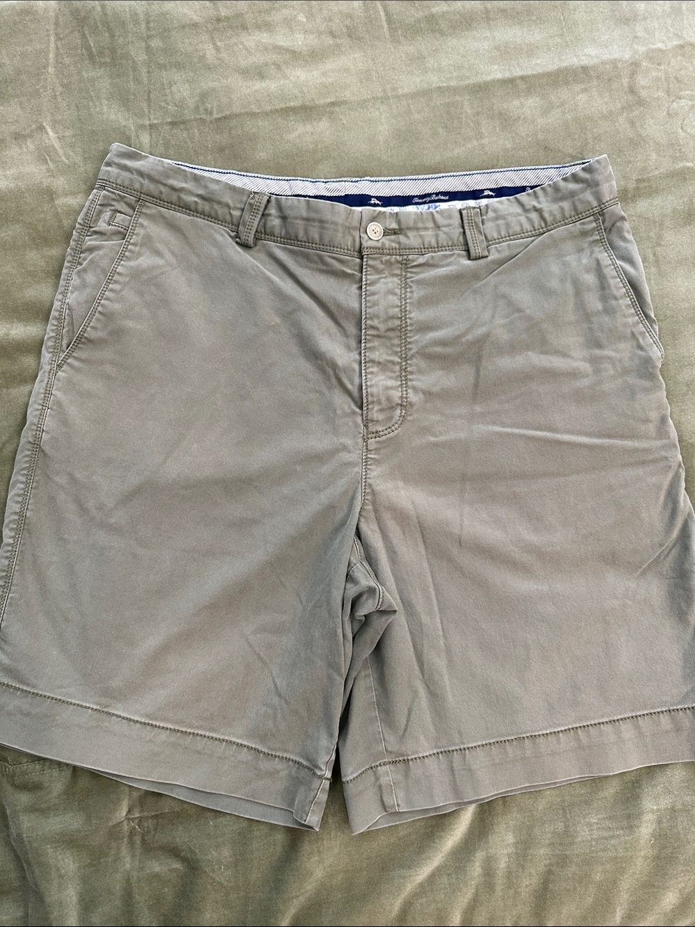 Tommy Bahama Men's Green Flat Front Chino Shorts